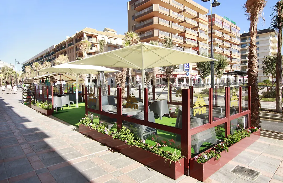 Hotel Apartamentos Pyr Fuengirola-1