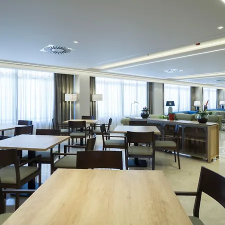 Hotel Apartamentos Pyr Fuengirola-2